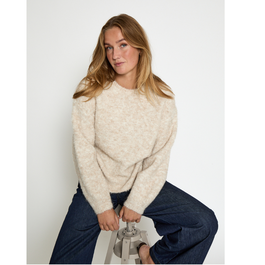 Desires Kaia GRS Boucle Knit Pullover