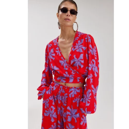 Harper and Yve top Flora SS6P609