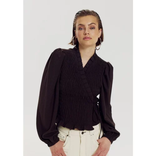 Harper_Yve_blouse_debby