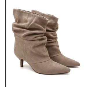 Beige afzak enkellaarsjes met kitten heel